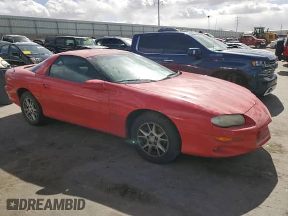 2000 Chevrolet Camaro z VIN 2G1FP22K0Y2170202, wystawiony jako Copart lot #42667735 z przebiegiem 116 423 mil mil oraz Czysty tytuł • Clean title. Historia ofert i sprzedaży dostępna na DreamBid. Obrazek 4.