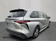 ✅ 2021 Toyota Sienna LE • VIN: 5TDKSKFC4MS036339 • Lot: 92942915. Listed on Copart with 203,232 mi. Free auction sales archive from the USA and detailed vehicle history report at DreamBid. Image 4.