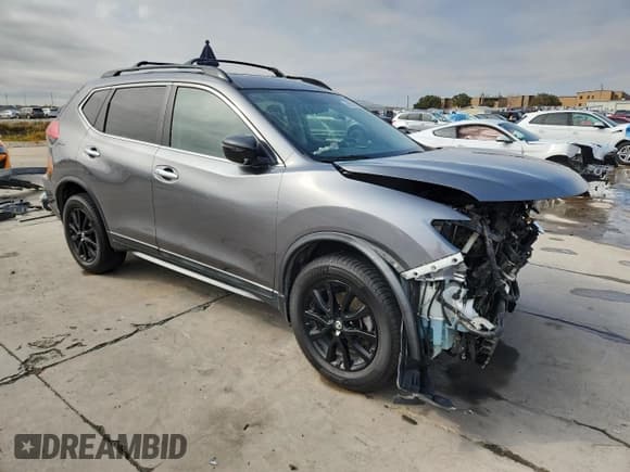 ✅ 2017 Nissan Rogue SL • VIN: 5N1AT2MV1HC804715 • Lot: 89635255. Wystawiony na Copart z przebiegiem 117 050 mil. Bezpłatny archiwum sprzedaży aukcyjnych z USA i szczegółowy raport historii pojazdu na DreamBid. Zdjęcie 4.