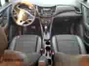 2019 Chevrolet Trax LT с VIN 3GNCJLSB3KL388896, выставлен на аукционе Copart как лот 81301735 с пробегом 80 816 миль миль и Списание • Salvage title. История ставок и продаж доступна на DreamBid. Изображение 8.