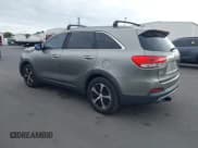 ✅ 2017 Kia Sorento EX • VIN: 5XYPH4A56HG233136 • Lot: 43586055. Listed on IAAI with 170,981 mi. Free auction sales archive from the USA and detailed vehicle history report at DreamBid. Image 3.