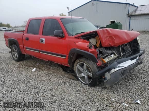 2004 Chevrolet Silverado 1500 Z71 with VIN 2GCEK13T241418162, listed as a Copart auction lot 90019445 with 270,699 mi miles and Salvage title. Bid and sale history available at DreamBid. Image 4.