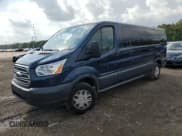 ✅ 2018 Ford Transit Passenger XL • VIN: 1FBZX2YG2JKB39878 • Lot: 54557905. Wystawiony na Copart z przebiegiem 132 974 mil. Bezpłatny archiwum sprzedaży aukcyjnych z USA i szczegółowy raport historii pojazdu na DreamBid. Zdjęcie 1.