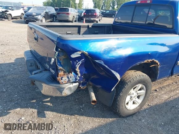 ✅ 2006 Toyota Tundra SR5 • VIN: 5TBBT44166S476620 • Lot: 42872965. Wystawiony na IAAI z przebiegiem 182 467 mil. Bezpłatny archiwum sprzedaży aukcyjnych z USA i szczegółowy raport historii pojazdu na DreamBid. Zdjęcie 6.