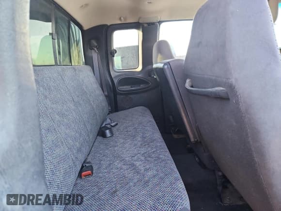 ✅ 2001 Dodge 2500 • VIN: 3B7KF23711G193929 • Lot: 82332645. Listed on Copart with Not provided. Free auction sales archive from the USA and detailed vehicle history report at DreamBid. Image 10.
