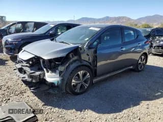 ✅ 2020 Nissan LEAF SV • VIN: 1N4AZ1CP4LC300383 • Лот: 82067055. Опубликован ранее на Copart с пробегом 56 266 миль. Бесплатный доступ к архиву аукционных продаж из США и подробный отчёт об истории автомобиля на DreamBid. Изображение 1.