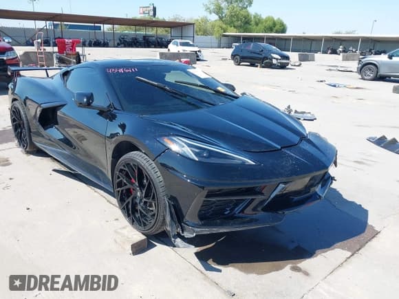 ✅ 2022 Chevrolet Corvette 3LT • VIN: 1G1YC2D43N5116315 • Lot: 43416111. Wystawiony na IAAI z przebiegiem Nie podano. Bezpłatny archiwum sprzedaży aukcyjnych z USA i szczegółowy raport historii pojazdu na DreamBid. Zdjęcie 1.