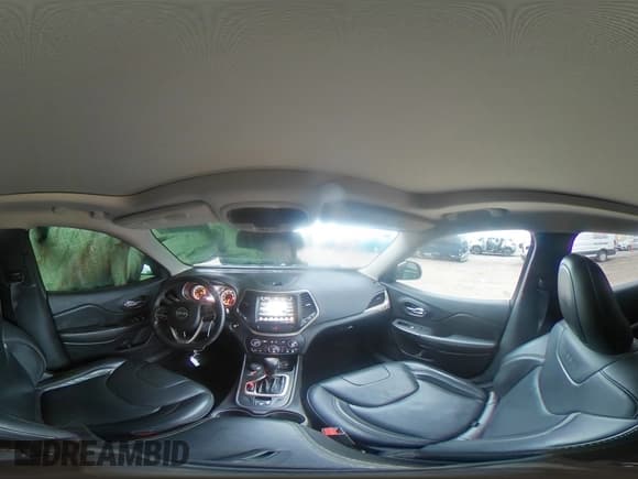 ✅ 2017 Jeep Cherokee Limited • VIN: 1C4PJMDSXHW505356 • Lot: 93876185. Wystawiony na Copart z przebiegiem 119 880 mil. Bezpłatny archiwum sprzedaży aukcyjnych z USA i szczegółowy raport historii pojazdu na DreamBid. Zdjęcie 15.