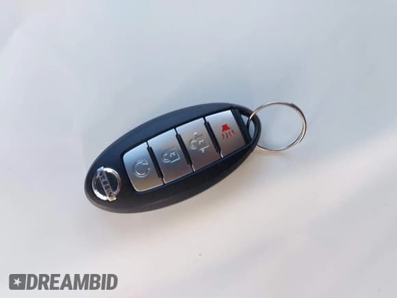 ✅ 2017 Nissan Rogue S • VIN: JN1BJ1CR1HW105163 • Лот: 42730135. Опубликован ранее на IAAI с пробегом 123 266 миль. Бесплатный доступ к архиву аукционных продаж из США и подробный отчёт об истории автомобиля на DreamBid. Изображение 11.