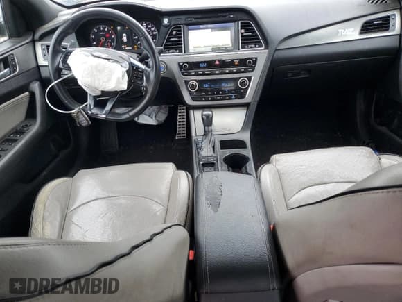 ✅ 2015 Hyundai Sonata Sport • VIN: 5NPE34AB8FH180831 • Лот: 57813545. Опубликован ранее на Copart с пробегом 169 572 миль. Бесплатный доступ к архиву аукционных продаж из США и подробный отчёт об истории автомобиля на DreamBid. Изображение 8.