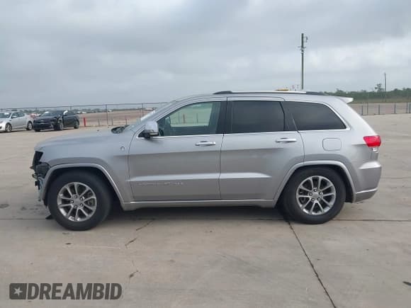 ✅ 2015 Jeep Grand Cherokee Overland • VIN: 1C4RJFCMXFC725683 • Lot: 41960837. Listed on IAAI with 117,200 mi. Free auction sales archive from the USA and detailed vehicle history report at DreamBid. Image 14.