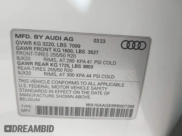 ✅ 2024 Audi Q8 e-tron Premium Plus • VIN: WA15AAGE8RB007266 • Lot: 42220403. Wystawiony na IAAI z przebiegiem 11 393 mil. Bezpłatny archiwum sprzedaży aukcyjnych z USA i szczegółowy raport historii pojazdu na DreamBid. Zdjęcie 9.
