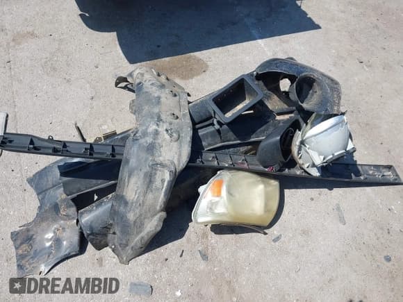 ✅ 2011 Toyota Tacoma • VIN: 5TFTX4CN1BX004365 • Lot: 42609521. Listed on IAAI with 135,817 mi. Free auction sales archive from the USA and detailed vehicle history report at DreamBid. Image 12.