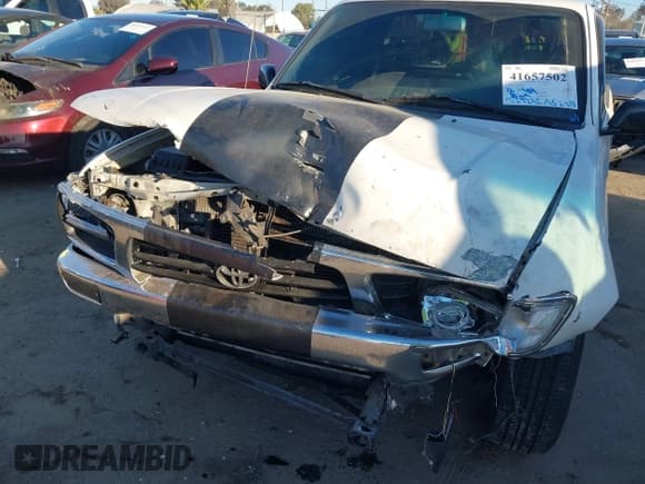 ✅ 1995 Toyota Tacoma • VIN: 4TAUN41B9SZ056653 • Lot: 41657502. Listed on IAAI with 224,252 mi. Free auction sales archive from the USA and detailed vehicle history report at DreamBid. Image 6.