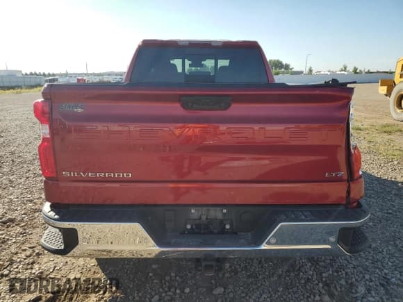 ✅ 2025 Chevrolet Silverado 1500 LTZ • VIN: 1GCUKGED6SZ105382 • Lot: 69516245. Wystawiony na Copart z przebiegiem 14 929 mil. Bezpłatny archiwum sprzedaży aukcyjnych z USA i szczegółowy raport historii pojazdu na DreamBid. Zdjęcie 6.