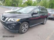 ✅ 2017 Nissan Pathfinder SL • VIN: 5N1DR2MM5HC607078 • Lot: 42188971. Wystawiony na IAAI z przebiegiem 142 753 mil. Bezpłatny archiwum sprzedaży aukcyjnych z USA i szczegółowy raport historii pojazdu na DreamBid. Zdjęcie 17.