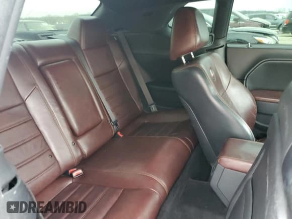 ✅ 2014 Dodge Challenger SXT • VIN: 2C3CDYAG7EH310942 • Lot: 86285274. Wystawiony na Copart z przebiegiem 87 800 mil. Bezpłatny archiwum sprzedaży aukcyjnych z USA i szczegółowy raport historii pojazdu na DreamBid. Zdjęcie 10.