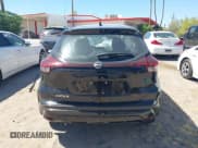 ✅ 2025 Nissan Kicks Play S • VIN: 3N1CP5BV0SL473596 • Lot: 42157450. Wystawiony na IAAI z przebiegiem 2 151 mil. Bezpłatny archiwum sprzedaży aukcyjnych z USA i szczegółowy raport historii pojazdu na DreamBid. Zdjęcie 16.