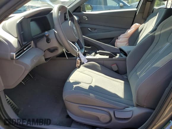 ✅ 2025 Hyundai Elantra SEL Sport • VIN: KMHLM4DGXSU006654 • Lot: 81499225. Listed on Copart with 5,473 mi. Free auction sales archive from the USA and detailed vehicle history report at DreamBid. Image 7.