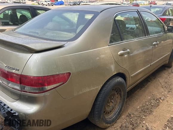 ✅ 2004 Honda Accord DX • VIN: 1HGCM55104A005605 • Лот: 61001865. Опубликован ранее на Copart с пробегом 155 500 миль. Бесплатный доступ к архиву аукционных продаж из США и подробный отчёт об истории автомобиля на DreamBid. Изображение 3.