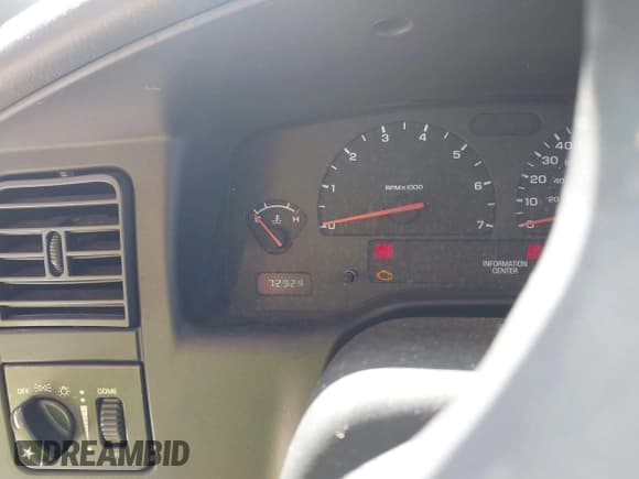 ✅ 2004 Dodge Dakota • VIN: 1D7HG12K74S727008 • Lot: 41690706. Wystawiony na IAAI z przebiegiem 72 924 mil. Bezpłatny archiwum sprzedaży aukcyjnych z USA i szczegółowy raport historii pojazdu na DreamBid. Zdjęcie 7.