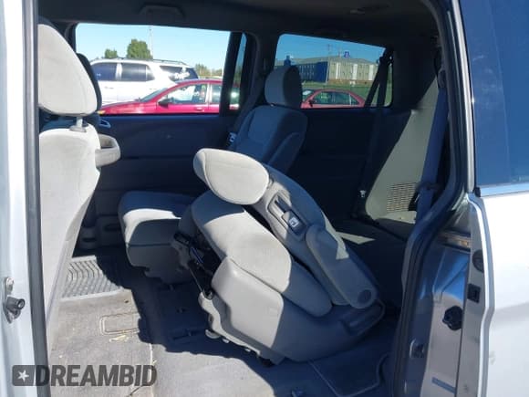 ✅ 2010 Honda Odyssey LX • VIN: 5FNRL3H27AB033120 • Лот: 43493818. Опубликован ранее на IAAI с пробегом 217 837 миль. Бесплатный доступ к архиву аукционных продаж из США и подробный отчёт об истории автомобиля на DreamBid. Изображение 8.