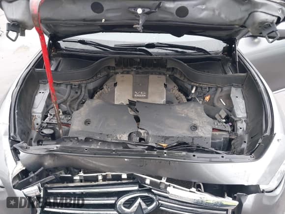 ✅ 2015 Infiniti QX70 • VIN: JN8CS1MUXFM380576 • Lot: 41516132. Wystawiony na IAAI z przebiegiem 109 662 mil. Bezpłatny archiwum sprzedaży aukcyjnych z USA i szczegółowy raport historii pojazdu na DreamBid. Zdjęcie 10.