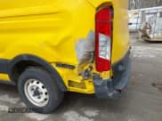 ✅ 2016 Ford Transit • VIN: 1FTYR2XM6GKA77726 • Lot: 41919641. Wystawiony na IAAI z przebiegiem 379 048 mil. Bezpłatny archiwum sprzedaży aukcyjnych z USA i szczegółowy raport historii pojazdu na DreamBid. Zdjęcie 6.