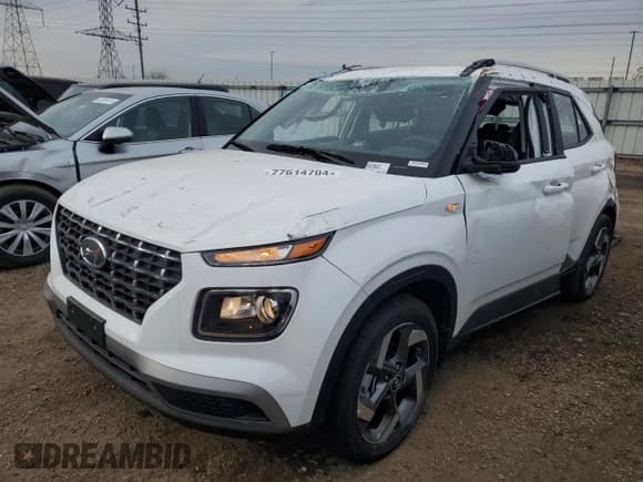 ✅ 2024 Hyundai Venue SEL • VIN: KMHRC8A34RU327797 • Lot: 77614704. Listed on Copart with 1,155 mi. Free auction sales archive from the USA and detailed vehicle history report at DreamBid. Image 1.