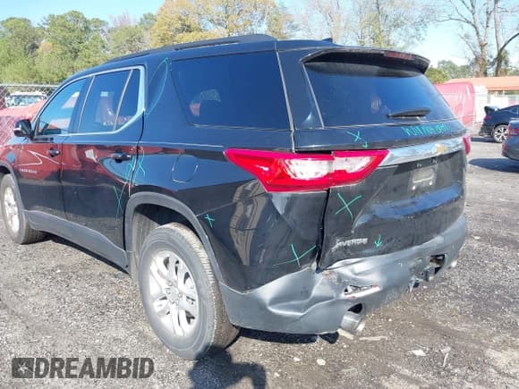 ✅ 2020 Chevrolet Traverse LT Cloth • VIN: 1GNERGKW3LJ206148 • Lot: 40961449. Listed on IAAI with 53,306 mi. Free auction sales archive from the USA and detailed vehicle history report at DreamBid. Image 6.