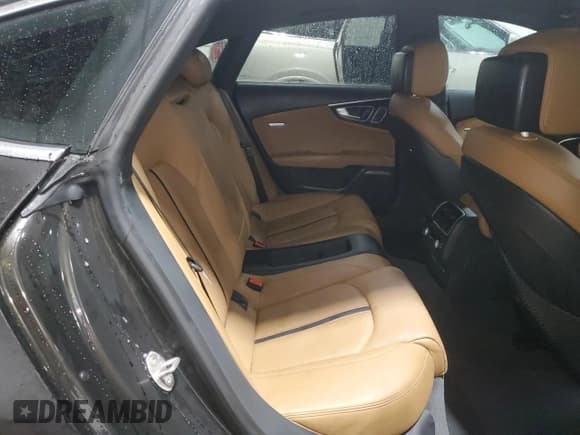 ✅ 2015 Audi S7 • VIN: WAUW2AFC7FN042976 • Лот: 81947784. Опубликован ранее на Copart с пробегом 48 238 миль. Бесплатный доступ к архиву аукционных продаж из США и подробный отчёт об истории автомобиля на DreamBid. Изображение 10.