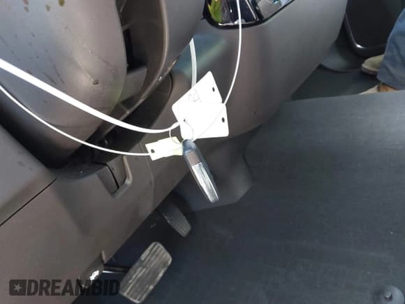 ✅ 2023 Chevrolet Silverado 1500 LT • VIN: 3GCPDDEK8PG176806 • Lot: 43138003. Listed on IAAI with 13,272 mi. Free auction sales archive from the USA and detailed vehicle history report at DreamBid. Image 11.