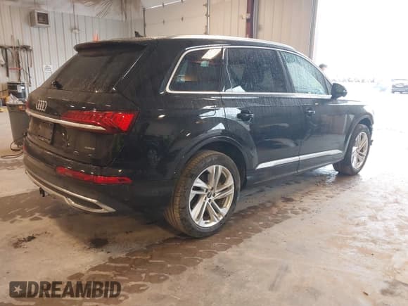 ✅ 2023 Audi Q7 Premium • VIN: WA1AXBF73PD000720 • Lot: 42335398. Wystawiony na IAAI z przebiegiem 26 736 mil. Bezpłatny archiwum sprzedaży aukcyjnych z USA i szczegółowy raport historii pojazdu na DreamBid. Zdjęcie 4.