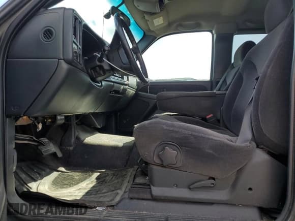 ✅ 2002 GMC Sierra 1500 SLE • VIN: 1GTEC19V62E112597 • Lot: 77133154. Listed on Copart with 288,080 mi. Free auction sales archive from the USA and detailed vehicle history report at DreamBid. Image 7.