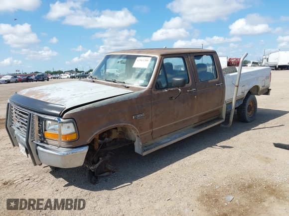 ✅ 1992 Ford F-350 • VIN: 2FTJW36G9NCA34589 • Lot: 42961200. Listed on IAAI with Not provided. Free auction sales archive from the USA and detailed vehicle history report at DreamBid. Image 2.