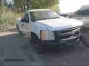 2010 Chevrolet Silverado 1500 Work Truck z VIN 1GCPCPEA1AZ215626, wystawiony jako IAAI lot #43373577 z przebiegiem 286 892 mil mil oraz . Historia ofert i sprzedaży dostępna na DreamBid. Obrazek 1.