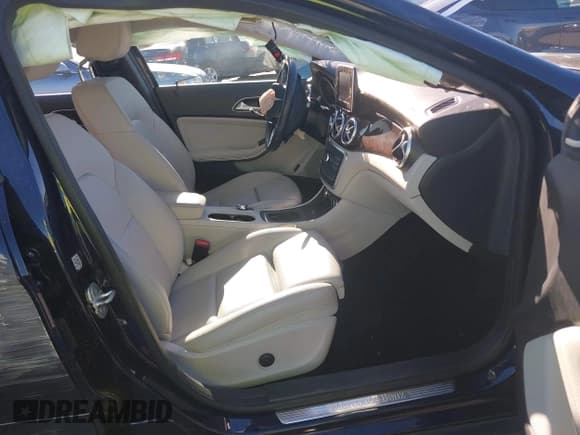 ✅ 2017 Mercedes-Benz GLA 250 • VIN: WDCTG4GB2HJ332349 • Лот: 43563570. Опубликован ранее на IAAI с пробегом 91 623 миль. Бесплатный доступ к архиву аукционных продаж из США и подробный отчёт об истории автомобиля на DreamBid. Изображение 5.