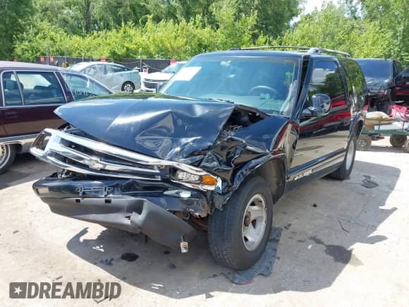 1995 Chevrolet Blazer z VIN 1GNCS13W7S2122608, wystawiony jako IAAI lot #42658439 z przebiegiem 155 640 mil mil oraz . Historia ofert i sprzedaży dostępna na DreamBid. Obrazek 17.