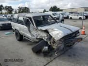 ✅ 1987 Toyota 4Runner • VIN: JT4RN62D0H0159821 • Lot: 82472415. Wystawiony na Copart z przebiegiem 273 810 mil. Bezpłatny archiwum sprzedaży aukcyjnych z USA i szczegółowy raport historii pojazdu na DreamBid. Zdjęcie 4.