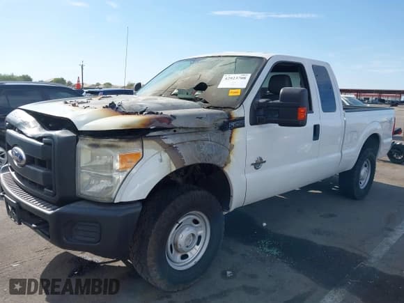 ✅ 2011 Ford F-250 XL • VIN: 1FT7X2BT4BEC63983 • Lot: 42923708. Listed on IAAI with Not provided. Free auction sales archive from the USA and detailed vehicle history report at DreamBid. Image 2.