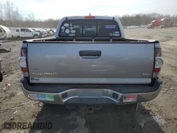 ✅ 2015 Toyota Tacoma • VIN: 3TMLU4EN0FM205580 • Lot: 85667644. Listed on Copart with 60,806 mi. Free auction sales archive from the USA and detailed vehicle history report at DreamBid. Image 6.