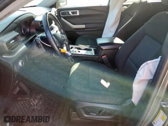 ✅ 2022 Ford Explorer XLT • VIN: 1FMSK7DH3NGA45097 • Lot: 81876135. Wystawiony na Copart z przebiegiem 70 716 mil. Bezpłatny archiwum sprzedaży aukcyjnych z USA i szczegółowy raport historii pojazdu na DreamBid. Zdjęcie 7.