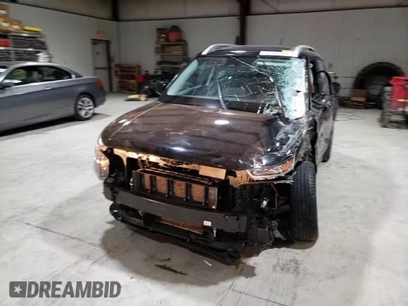 ✅ 2023 Hyundai Venue SEL • VIN: KMHRC8A39PU230818 • Lot: 83188284. Listed on Copart with 20,159 mi. Free auction sales archive from the USA and detailed vehicle history report at DreamBid. Image 12.