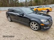 ✅ 2014 Mercedes-Benz C 250 Sport • VIN: WDDGF4HB2EG233005 • Lot: 95528755. Wystawiony na Copart z przebiegiem 132 128 mil. Bezpłatny archiwum sprzedaży aukcyjnych z USA i szczegółowy raport historii pojazdu na DreamBid. Zdjęcie 4.