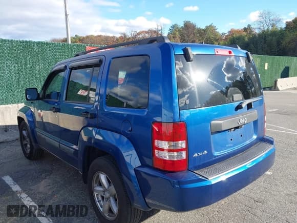 ✅ 2009 Jeep Liberty Sport • VIN: 1J8GN28K19W542048 • Lot: 43606589. Wystawiony na IAAI z przebiegiem 150 023 mil. Bezpłatny archiwum sprzedaży aukcyjnych z USA i szczegółowy raport historii pojazdu na DreamBid. Zdjęcie 3.