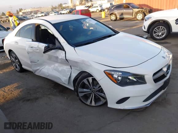 2019 Mercedes-Benz CLA 250 с VIN WDDSJ4EB0KN776745, выставлен на аукционе IAAI как лот 43358222 с пробегом 49 974 миль миль и . История ставок и продаж доступна на DreamBid. Изображение 1.