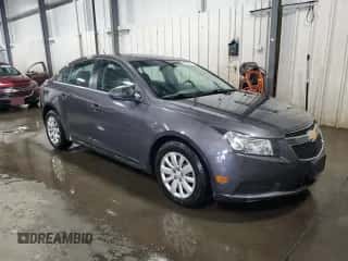 2011 Chevrolet Cruze LS z VIN 1G1PC5SH2B7126630, wystawiony jako Copart lot #69132675 z przebiegiem 136 760 mil mil oraz Szkoda całkowita • Salvage title. Historia ofert i sprzedaży dostępna na DreamBid. Obrazek 4.