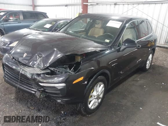 ✅ 2016 Porsche Cayenne Diesel • VIN: WP1AF2A2XGKA43725 • Lot: 43190808. Listed on IAAI with 94,542 mi. Free auction sales archive from the USA and detailed vehicle history report at DreamBid. Image 18.
