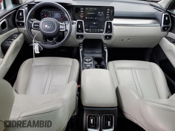 ✅ 2021 Kia Sorento EX • VIN: KNDRH4LG2M5033056 • Lot: 92858905. Wystawiony na Copart z przebiegiem 52 590 mil. Bezpłatny archiwum sprzedaży aukcyjnych z USA i szczegółowy raport historii pojazdu na DreamBid. Zdjęcie 8.