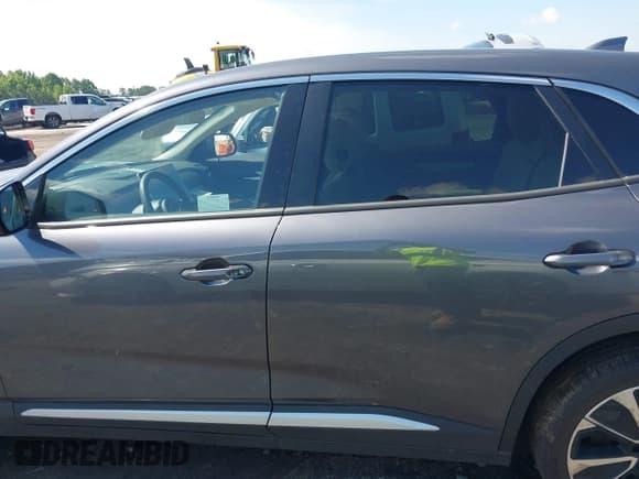 ✅ 2024 VinFast VF 8 Plus • VIN: RLLV1AFA3RH009028 • Лот: 42263876. Опубликован ранее на IAAI с пробегом 4 185 миль. Бесплатный доступ к архиву аукционных продаж из США и подробный отчёт об истории автомобиля на DreamBid. Изображение 14.